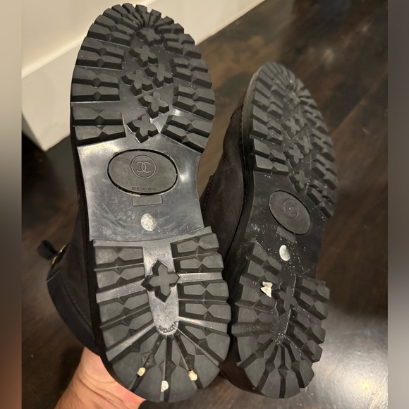 CHANEL CC Leather Work Boots Timberland Style - Picture 5 of 10